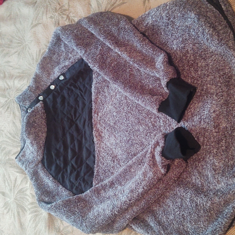 Fuzzy Pullover Size 2XL